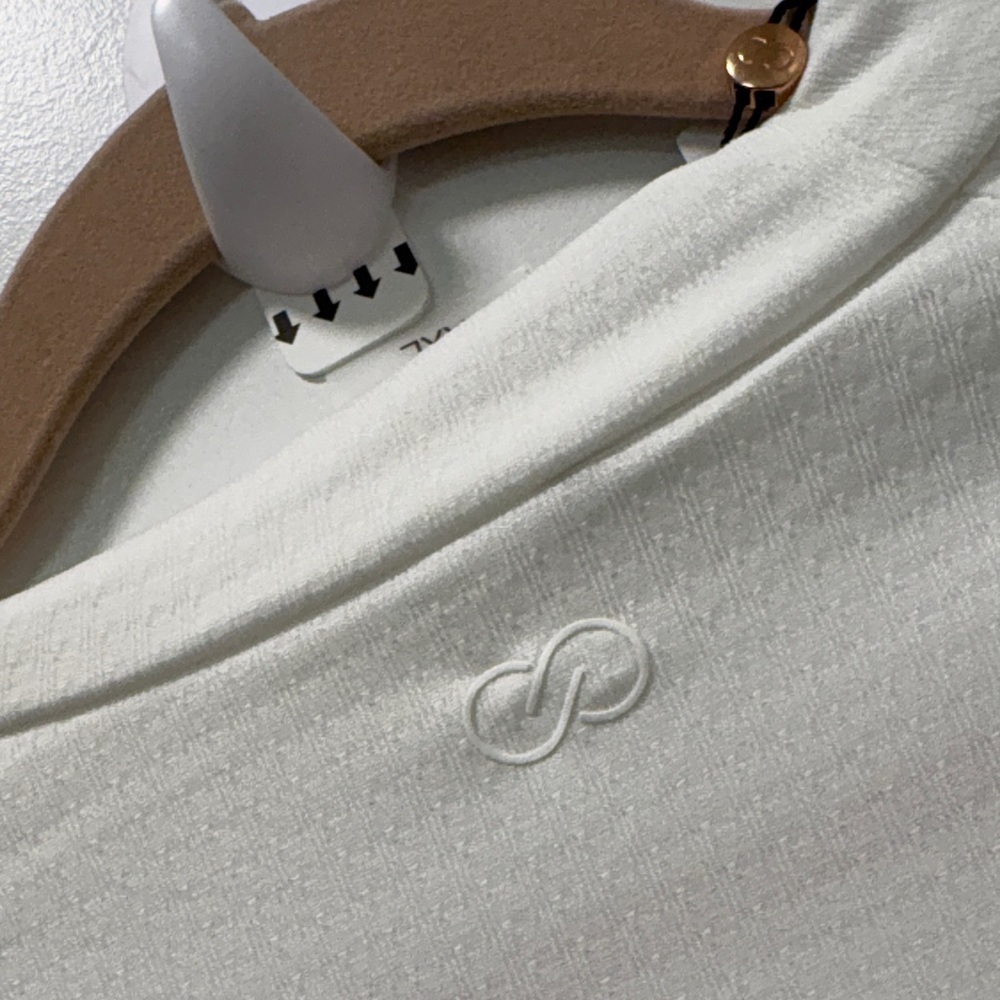 Women's White Crop Top - Picture 4 of 4